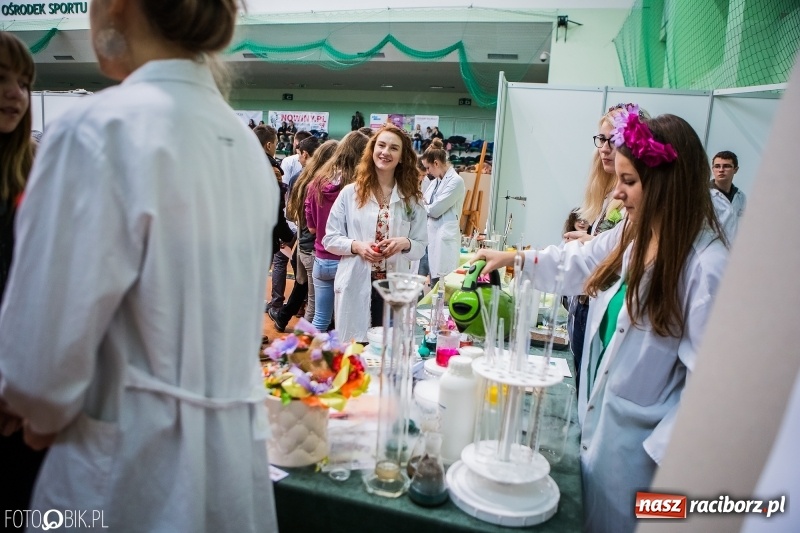 Zdjęcie w galerii na portalu naszraciborz.pl: Ponad 1000 uczniów na Festiwalu Perspektyw w Raciborzu wiadomości z regionu