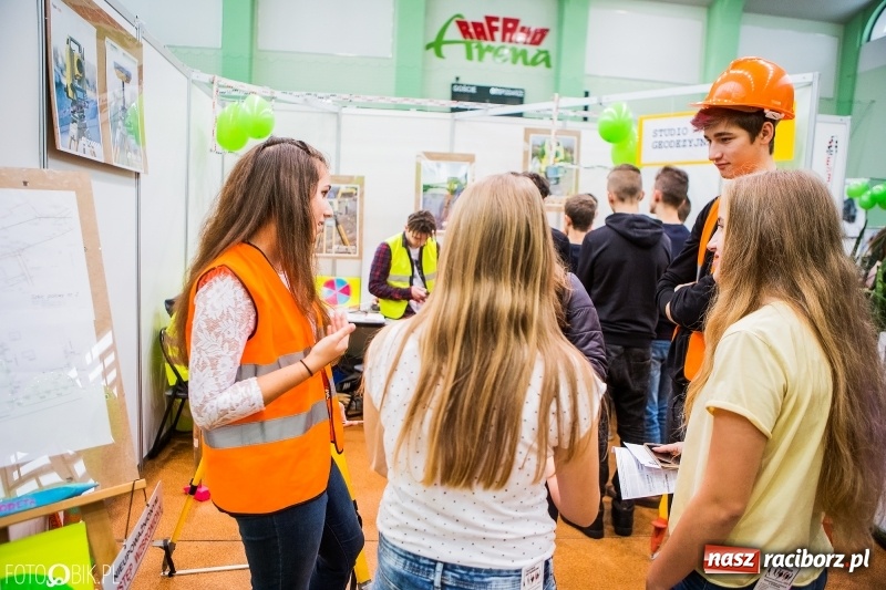 Zdjęcie w galerii na portalu naszraciborz.pl: Ponad 1000 uczniów na Festiwalu Perspektyw w Raciborzu wiadomości z regionu