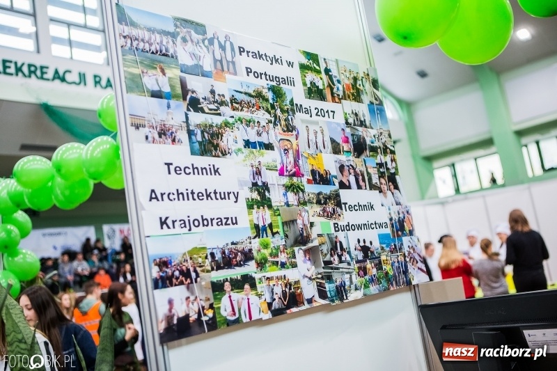 Zdjęcie w galerii na portalu naszraciborz.pl: Ponad 1000 uczniów na Festiwalu Perspektyw w Raciborzu wiadomości z regionu