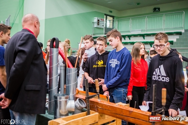 Zdjęcie w galerii na portalu naszraciborz.pl: Ponad 1000 uczniów na Festiwalu Perspektyw w Raciborzu wiadomości z regionu