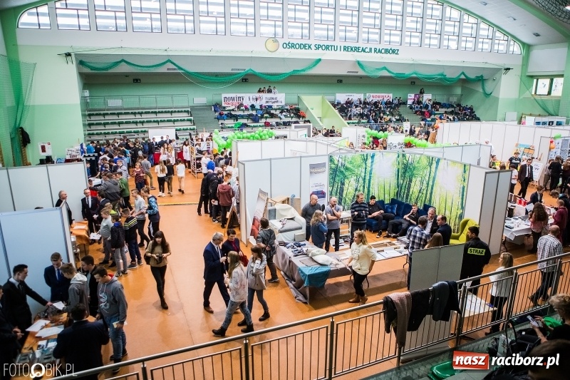 Zdjęcie w galerii na portalu naszraciborz.pl: Ponad 1000 uczniów na Festiwalu Perspektyw w Raciborzu wiadomości z regionu
