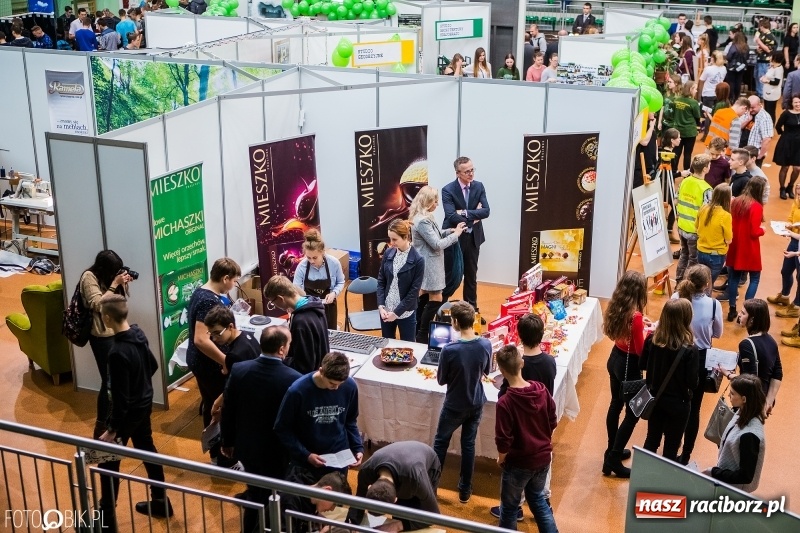 Zdjęcie w galerii na portalu naszraciborz.pl: Ponad 1000 uczniów na Festiwalu Perspektyw w Raciborzu wiadomości z regionu