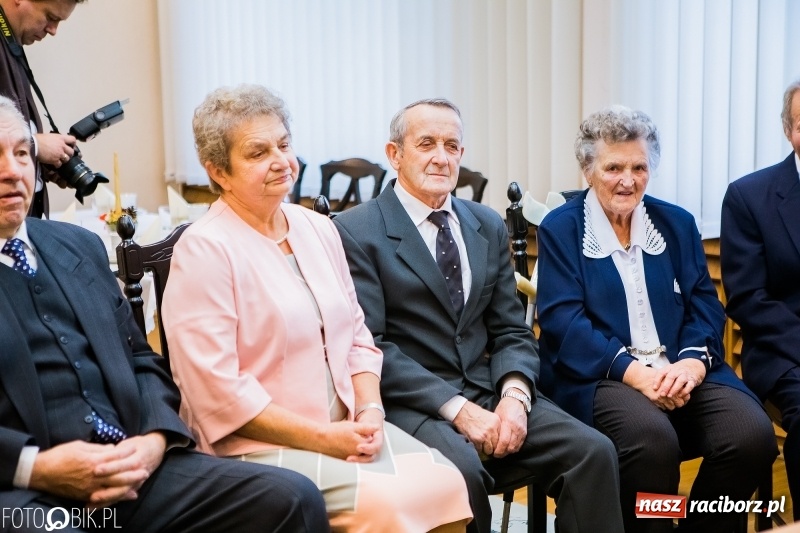 Zdjęcie w galerii na portalu naszraciborz.pl: Trwajcie razem w radości i smutkach. Złote Gody w Pietrowicach Wielkich wiadomości z regionu