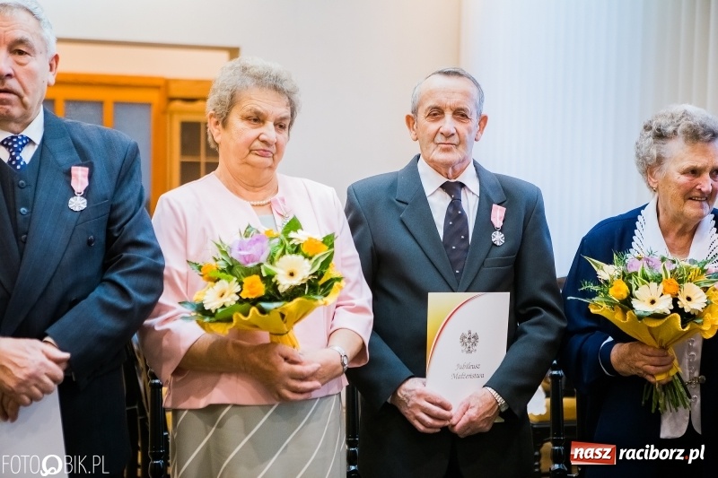 Zdjęcie w galerii na portalu naszraciborz.pl: Trwajcie razem w radości i smutkach. Złote Gody w Pietrowicach Wielkich wiadomości z regionu