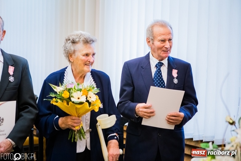 Zdjęcie w galerii na portalu naszraciborz.pl: Trwajcie razem w radości i smutkach. Złote Gody w Pietrowicach Wielkich wiadomości z regionu