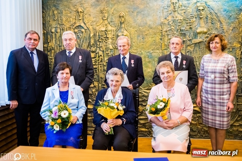 Zdjęcie w galerii na portalu naszraciborz.pl: Trwajcie razem w radości i smutkach. Złote Gody w Pietrowicach Wielkich wiadomości z regionu