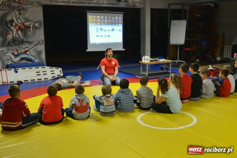 Zdjęcie w galerii na portalu naszraciborz.pl: Zajęcia profilaktyczne w klubie Łamator wiadomości z regionu