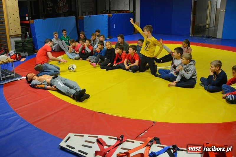 Zdjęcie w galerii na portalu naszraciborz.pl: Zajęcia profilaktyczne w klubie Łamator wiadomości z regionu