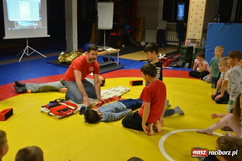 Zdjęcie w galerii na portalu naszraciborz.pl: Zajęcia profilaktyczne w klubie Łamator wiadomości z regionu