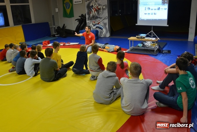 Zdjęcie w galerii na portalu naszraciborz.pl: Zajęcia profilaktyczne w klubie Łamator wiadomości z regionu