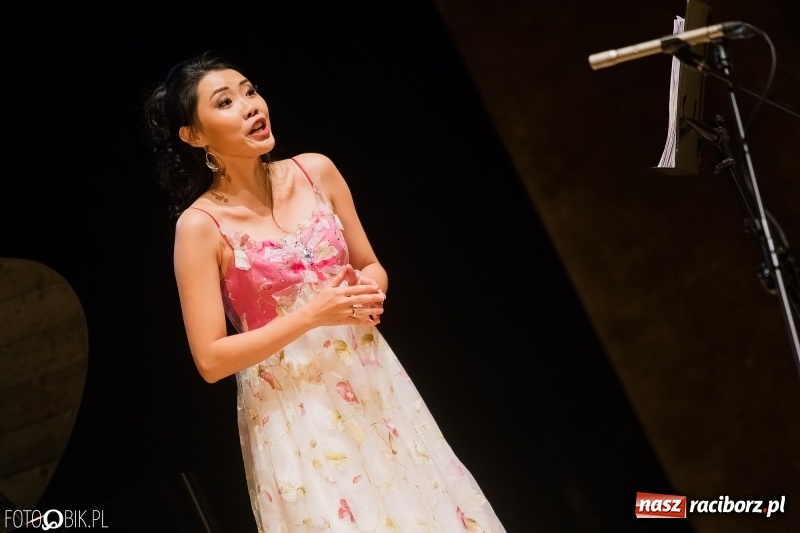 Zdjęcie w galerii na portalu naszraciborz.pl: Niebiański głos na deskach sceny RCK wiadomości z regionu