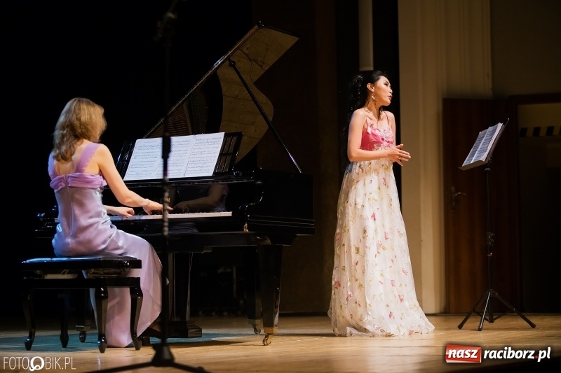 Zdjęcie w galerii na portalu naszraciborz.pl: Niebiański głos na deskach sceny RCK wiadomości z regionu
