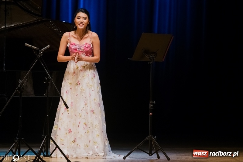 Zdjęcie w galerii na portalu naszraciborz.pl: Niebiański głos na deskach sceny RCK wiadomości z regionu