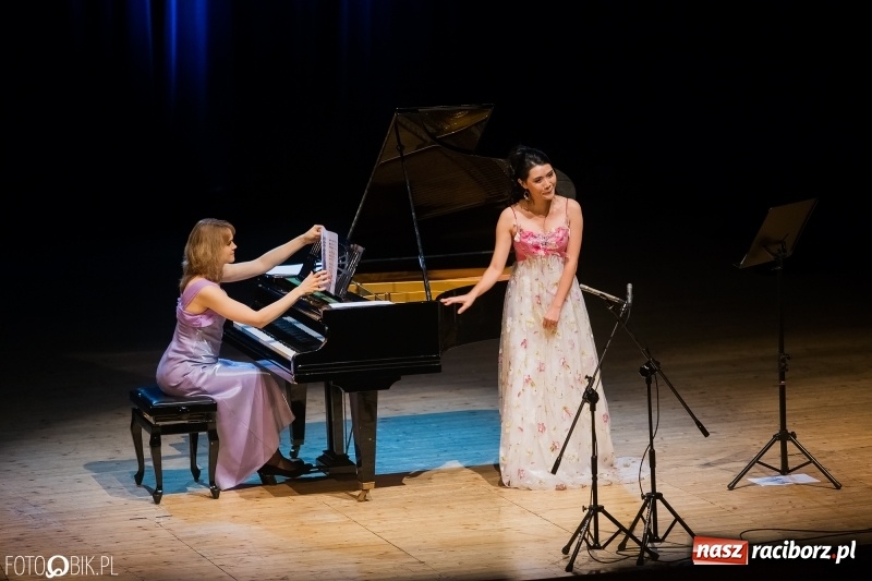 Zdjęcie w galerii na portalu naszraciborz.pl: Niebiański głos na deskach sceny RCK wiadomości z regionu