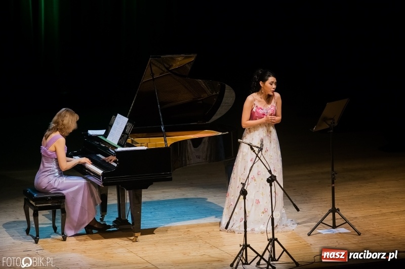Zdjęcie w galerii na portalu naszraciborz.pl: Niebiański głos na deskach sceny RCK wiadomości z regionu