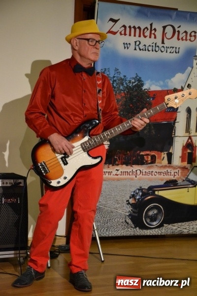 Zdjęcie w galerii na portalu naszraciborz.pl: Andrzejki z zespołem 60 PLUS na zamku za nami  wiadomości z regionu