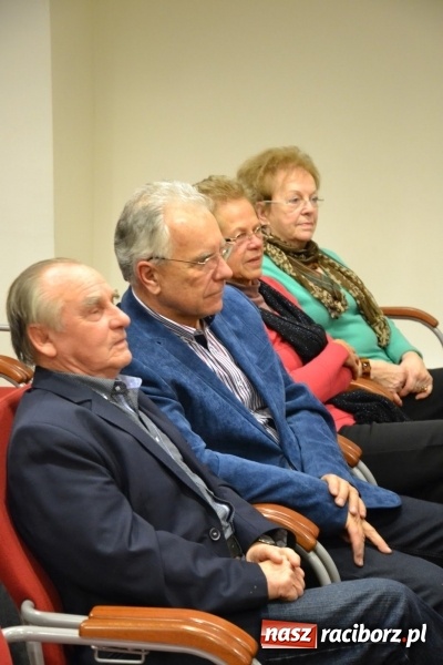 Zdjęcie w galerii na portalu naszraciborz.pl: Andrzejki z zespołem 60 PLUS na zamku za nami  wiadomości z regionu