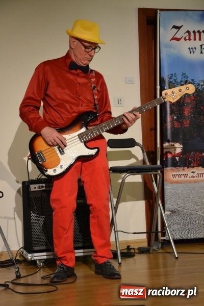 Zdjęcie w galerii na portalu naszraciborz.pl: Andrzejki z zespołem 60 PLUS na zamku za nami  wiadomości z regionu