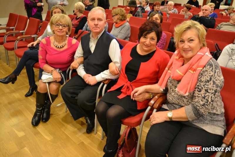 Zdjęcie w galerii na portalu naszraciborz.pl: Andrzejki z zespołem 60 PLUS na zamku za nami  wiadomości z regionu