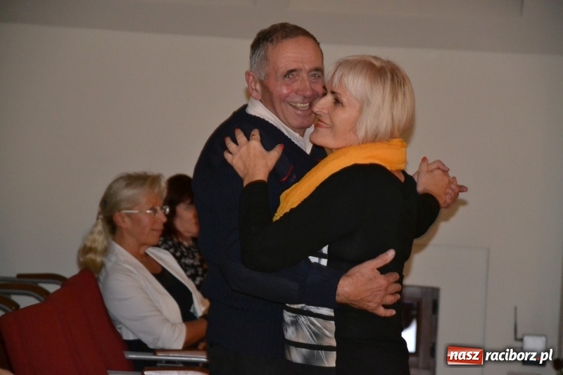 Zdjęcie w galerii na portalu naszraciborz.pl: Andrzejki z zespołem 60 PLUS na zamku za nami  wiadomości z regionu