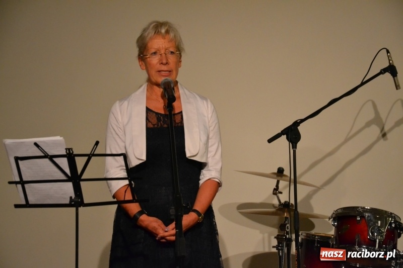 Zdjęcie w galerii na portalu naszraciborz.pl: Andrzejki z zespołem 60 PLUS na zamku za nami  wiadomości z regionu