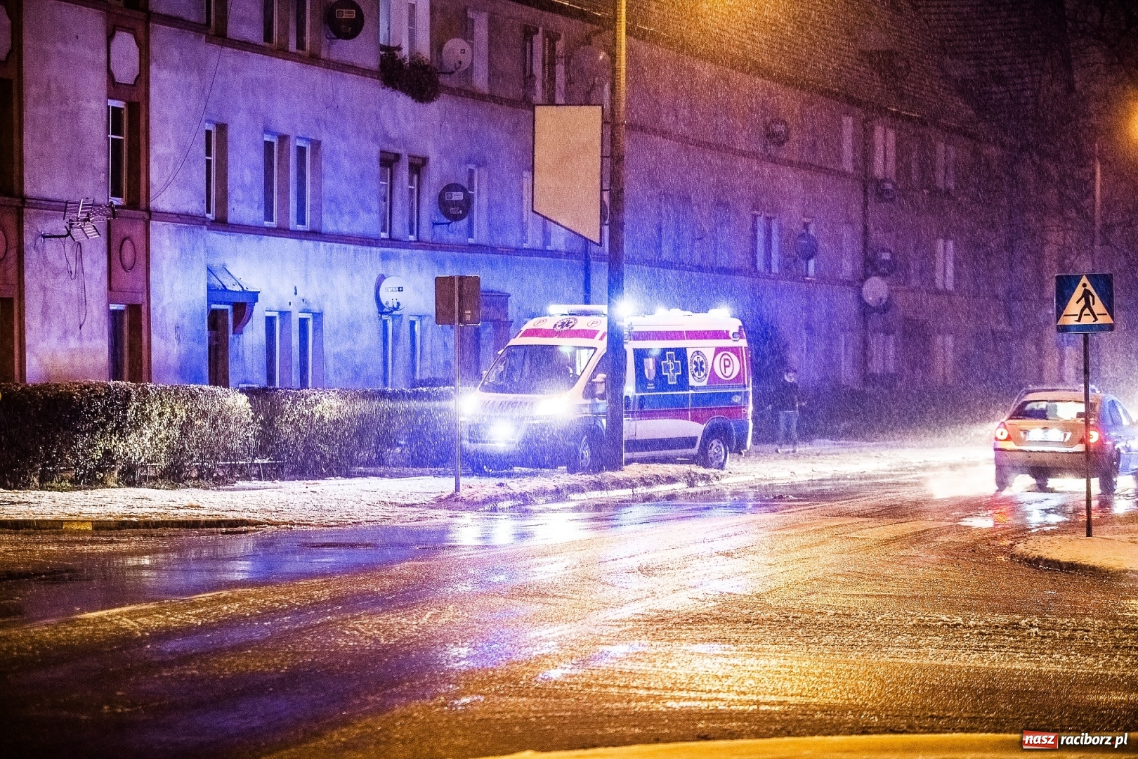 Zdjęcie w galerii na portalu naszraciborz.pl: Wypadek na Kościuszki w Raciborzu. 46-letni raciborzanin trafił do szpitala wiadomości z regionu
