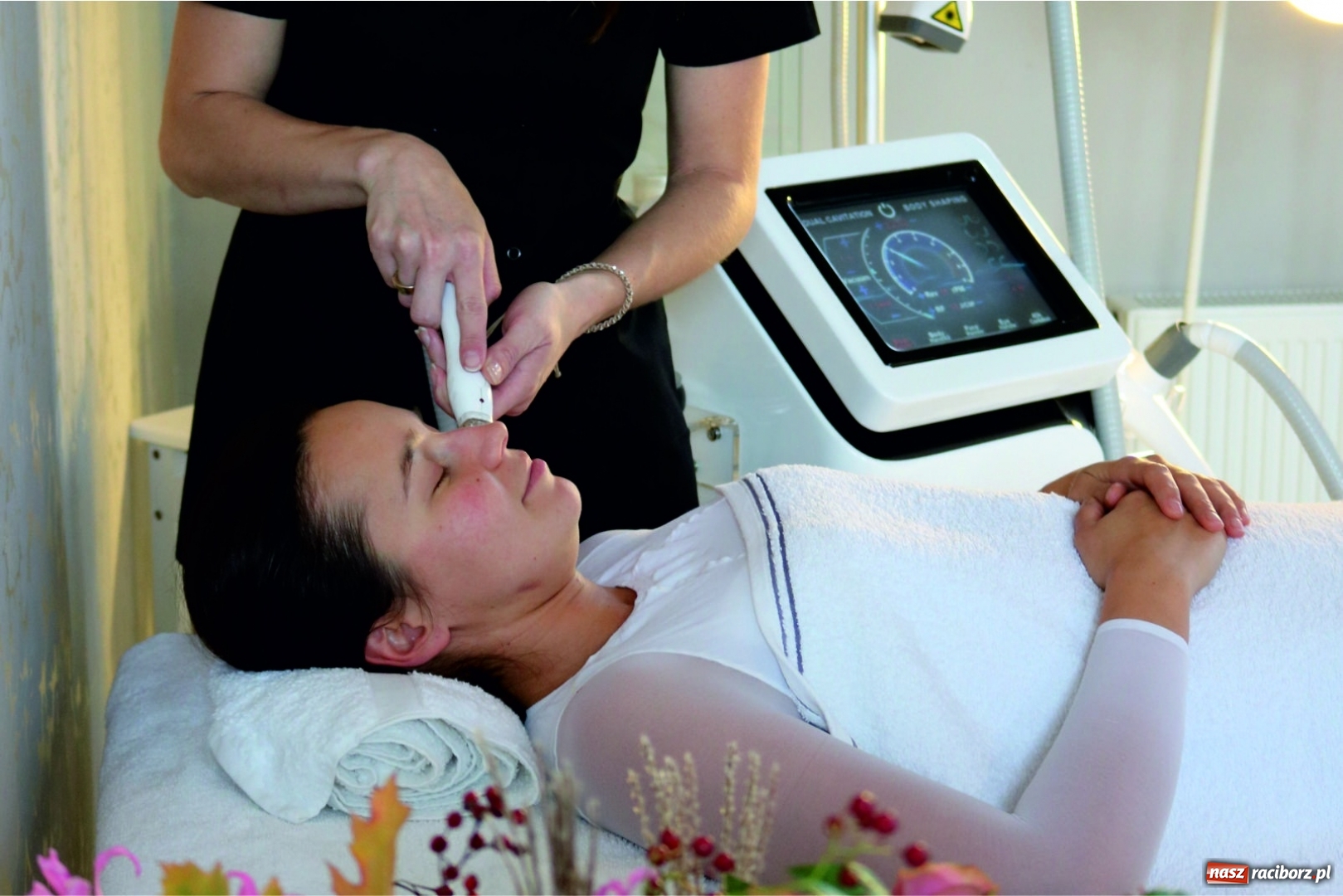 Zdjęcie w galerii na portalu naszraciborz.pl: Mikołajkowa promocja grudniowa w STUDIO FIGURA! wiadomości z regionu