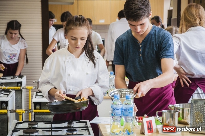 Zdjęcie w galerii na portalu naszraciborz.pl: Kuchnia hiszpańska gościła w CKZiU numer 1 wiadomości z regionu