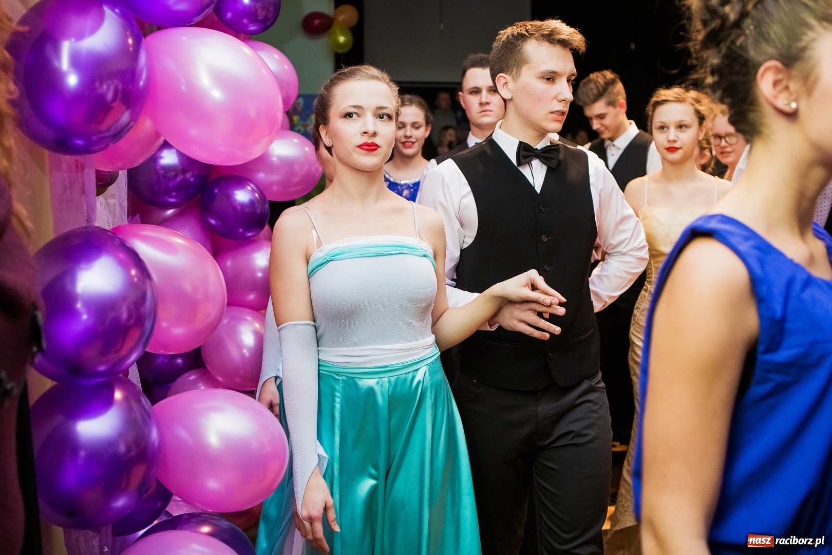 Zdjęcie w galerii na portalu naszraciborz.pl: Andrzejkowy zawrót głowy w Młodzieżowym Domu Kultury wiadomości z regionu