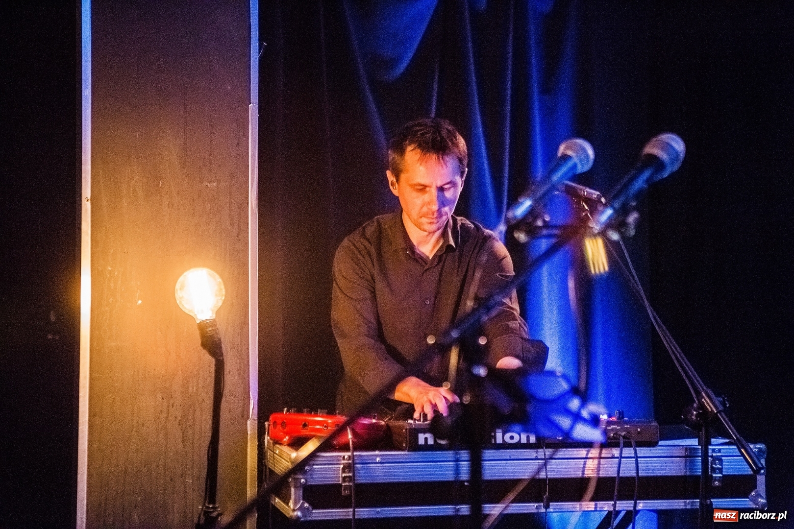 Zdjęcie w galerii na portalu naszraciborz.pl: Koncert zespołu Mikromusic na Końcu Świata wiadomości z regionu