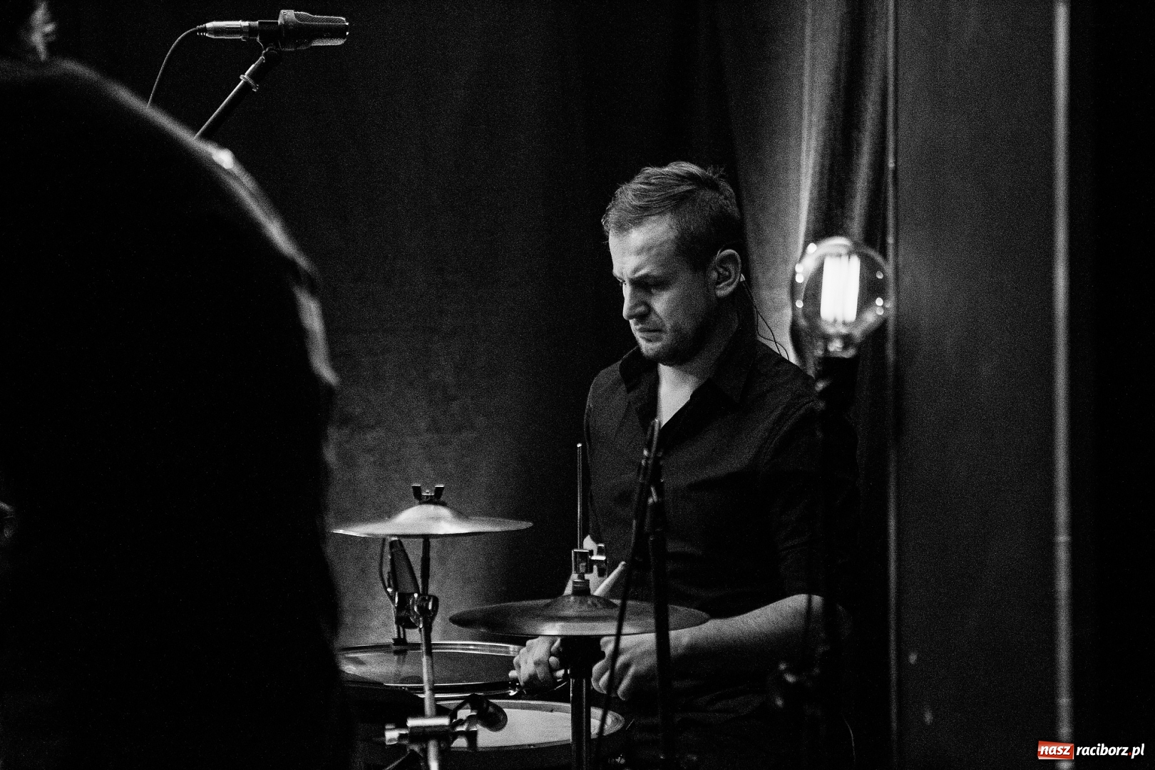 Zdjęcie w galerii na portalu naszraciborz.pl: Koncert zespołu Mikromusic na Końcu Świata wiadomości z regionu