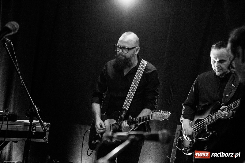 Zdjęcie w galerii na portalu naszraciborz.pl: Koncert zespołu Mikromusic na Końcu Świata wiadomości z regionu