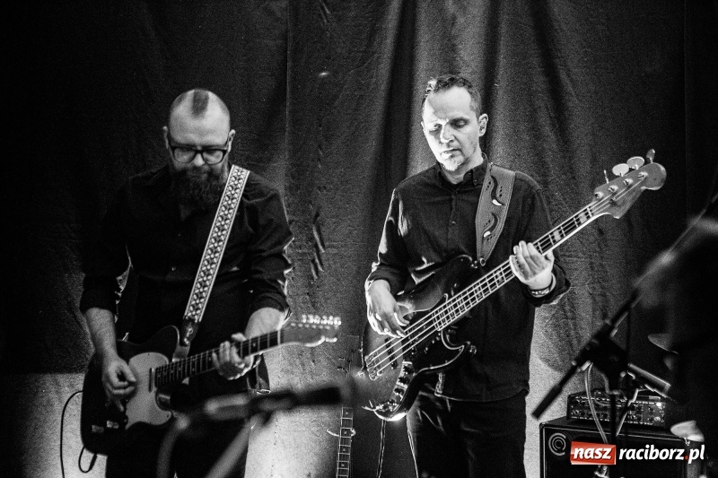 Zdjęcie w galerii na portalu naszraciborz.pl: Koncert zespołu Mikromusic na Końcu Świata wiadomości z regionu