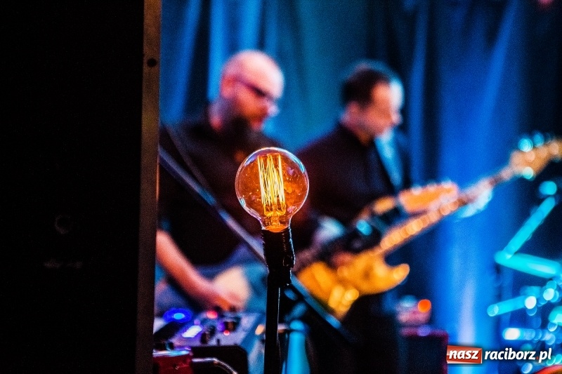 Zdjęcie w galerii na portalu naszraciborz.pl: Koncert zespołu Mikromusic na Końcu Świata wiadomości z regionu