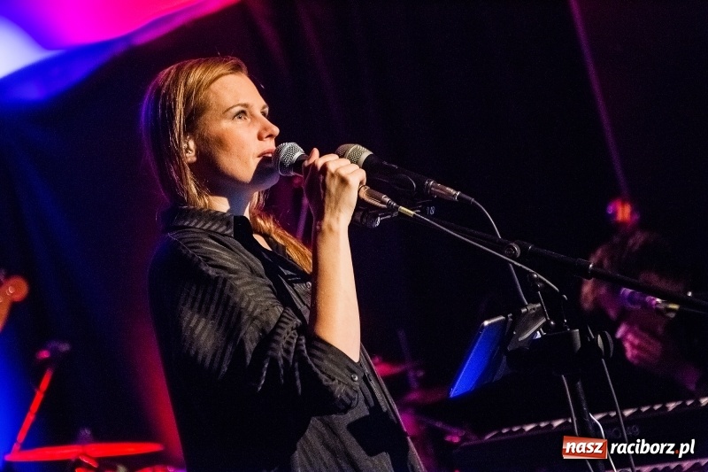 Zdjęcie w galerii na portalu naszraciborz.pl: Koncert zespołu Mikromusic na Końcu Świata wiadomości z regionu