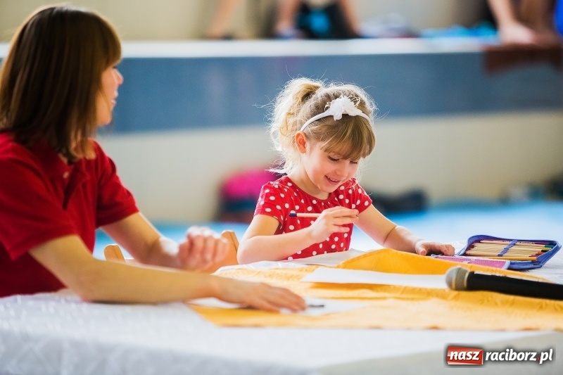 Zdjęcie w galerii na portalu naszraciborz.pl: Mikołajkowe Zawody Pływackie w ZSOMS wiadomości z regionu