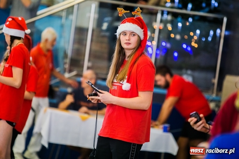 Zdjęcie w galerii na portalu naszraciborz.pl: Mikołajkowe Zawody Pływackie w ZSOMS wiadomości z regionu