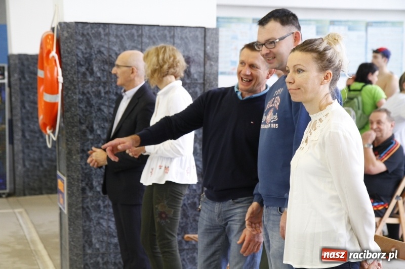 Zdjęcie w galerii na portalu naszraciborz.pl: Mikołajkowe Zawody Pływackie w ZSOMS wiadomości z regionu