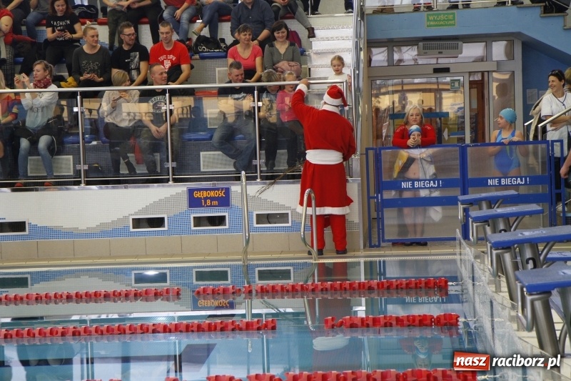 Zdjęcie w galerii na portalu naszraciborz.pl: Mikołajkowe Zawody Pływackie w ZSOMS wiadomości z regionu