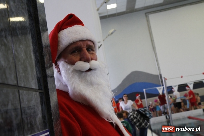 Zdjęcie w galerii na portalu naszraciborz.pl: Mikołajkowe Zawody Pływackie w ZSOMS wiadomości z regionu