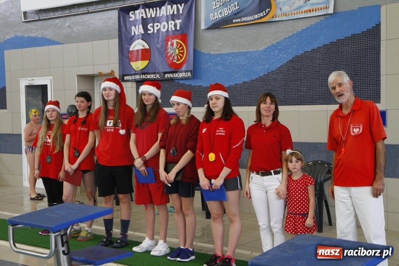 Zdjęcie w galerii na portalu naszraciborz.pl: Mikołajkowe Zawody Pływackie w ZSOMS wiadomości z regionu