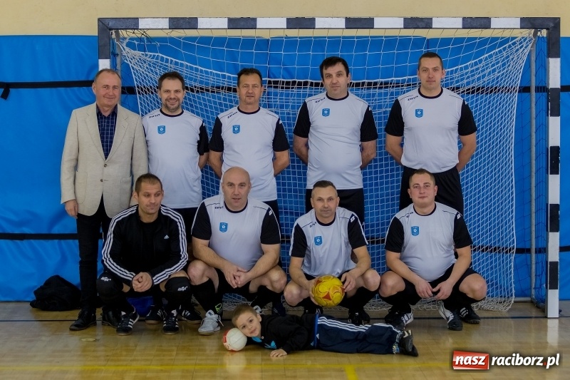 Zdjęcie w galerii na portalu naszraciborz.pl: Sędziowie z Raciborza najlepsi w II Memoriale Oldboyów im. Jana Staniendy  wiadomości z regionu