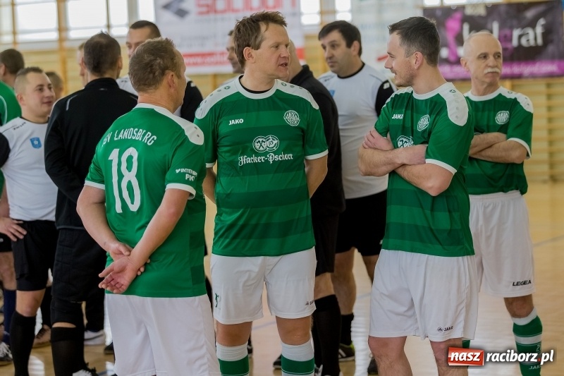 Zdjęcie w galerii na portalu naszraciborz.pl: Sędziowie z Raciborza najlepsi w II Memoriale Oldboyów im. Jana Staniendy  wiadomości z regionu