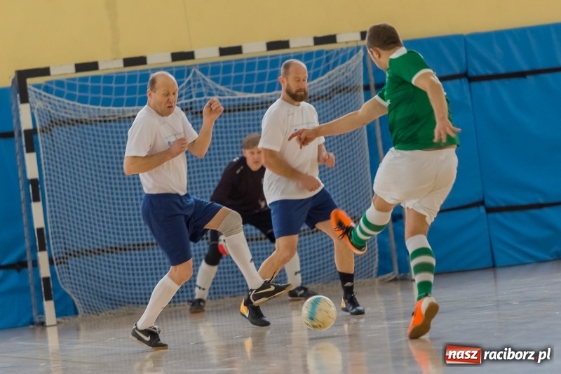 Zdjęcie w galerii na portalu naszraciborz.pl: Sędziowie z Raciborza najlepsi w II Memoriale Oldboyów im. Jana Staniendy  wiadomości z regionu