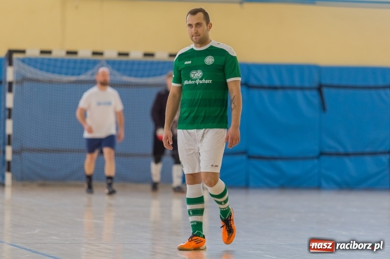 Zdjęcie w galerii na portalu naszraciborz.pl: Sędziowie z Raciborza najlepsi w II Memoriale Oldboyów im. Jana Staniendy  wiadomości z regionu