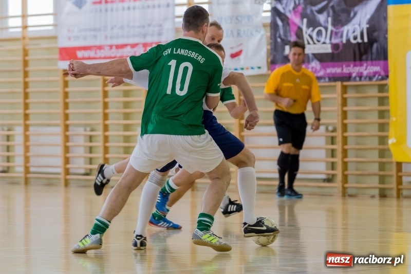 Zdjęcie w galerii na portalu naszraciborz.pl: Sędziowie z Raciborza najlepsi w II Memoriale Oldboyów im. Jana Staniendy  wiadomości z regionu