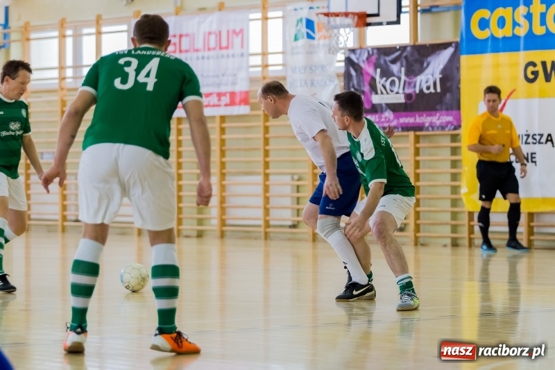 Zdjęcie w galerii na portalu naszraciborz.pl: Sędziowie z Raciborza najlepsi w II Memoriale Oldboyów im. Jana Staniendy  wiadomości z regionu