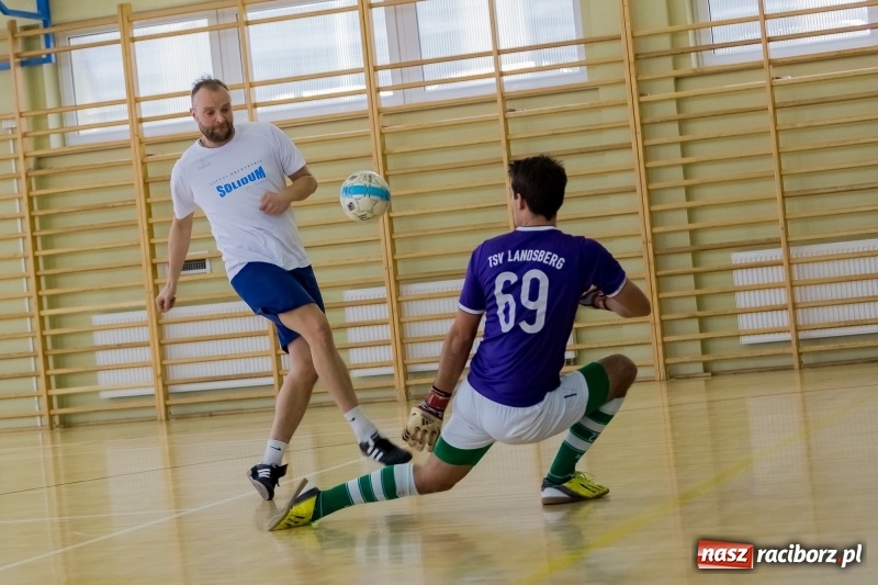Zdjęcie w galerii na portalu naszraciborz.pl: Sędziowie z Raciborza najlepsi w II Memoriale Oldboyów im. Jana Staniendy  wiadomości z regionu