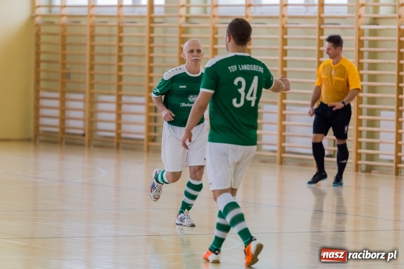 Zdjęcie w galerii na portalu naszraciborz.pl: Sędziowie z Raciborza najlepsi w II Memoriale Oldboyów im. Jana Staniendy  wiadomości z regionu
