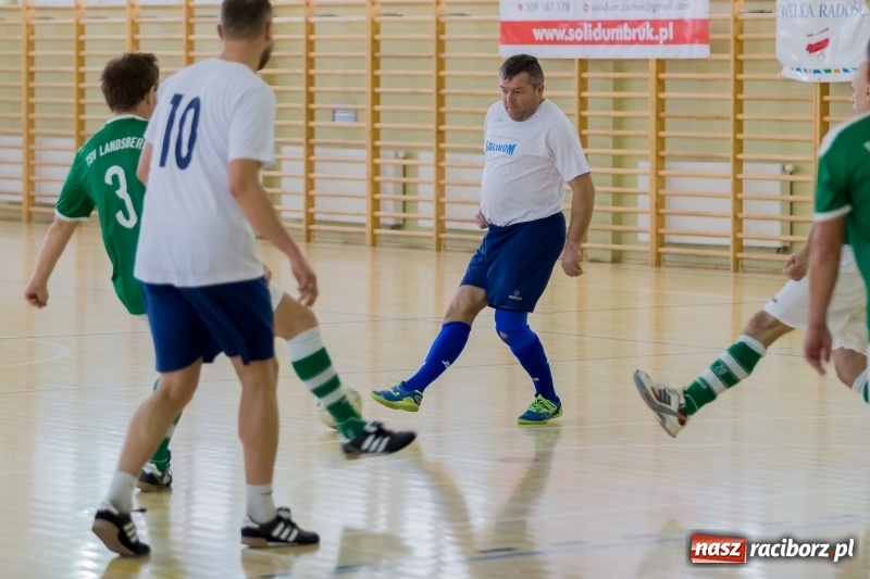 Zdjęcie w galerii na portalu naszraciborz.pl: Sędziowie z Raciborza najlepsi w II Memoriale Oldboyów im. Jana Staniendy  wiadomości z regionu